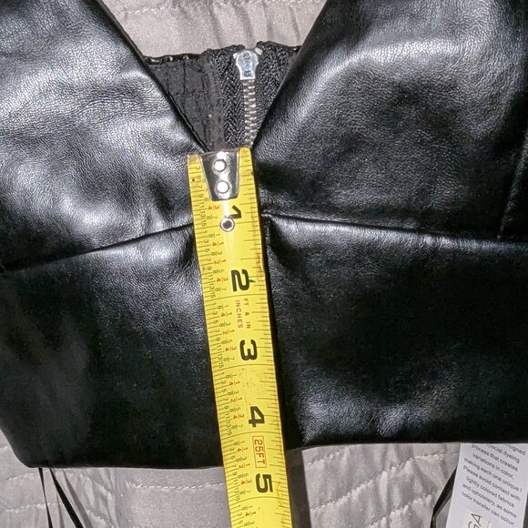 New House of Harlow 1960 Black Vegan Leather Spaghetti Strap Top Size 8 - Picture 2 of 8
